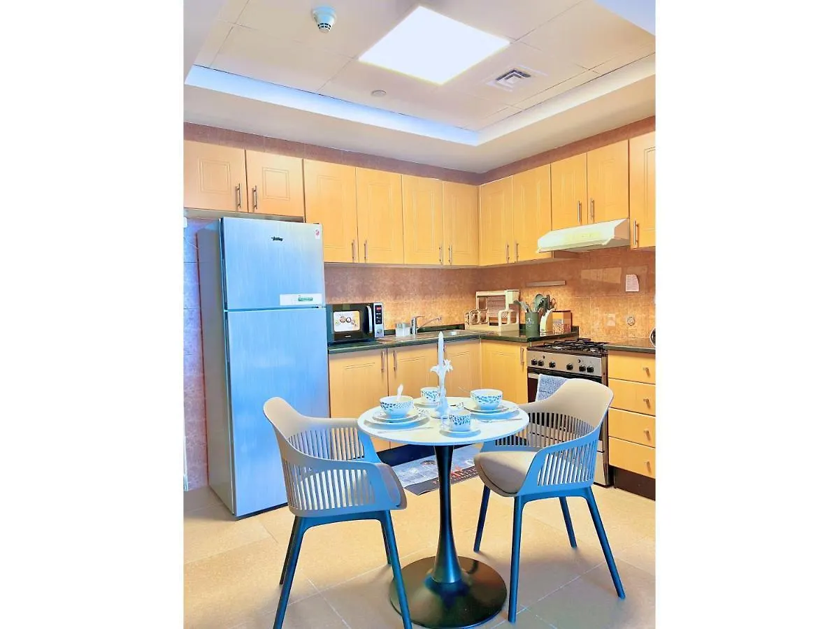 Luxury Studio Apartment - Near Dubai Mall